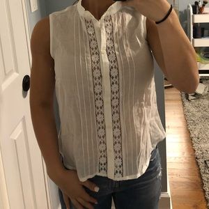 Tailor New York Linen & Lace Button Down Tank